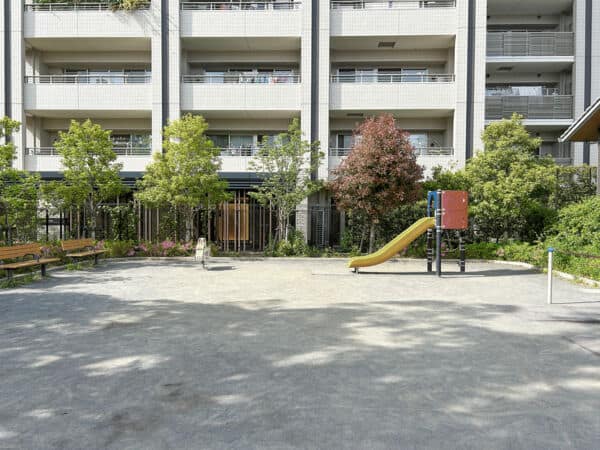 上小田中つつじ公園まで約660m