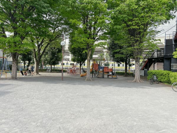 上小田中南公園まで約1093m