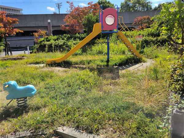 上田辺町たんぽぽ児童遊園まで約1497m