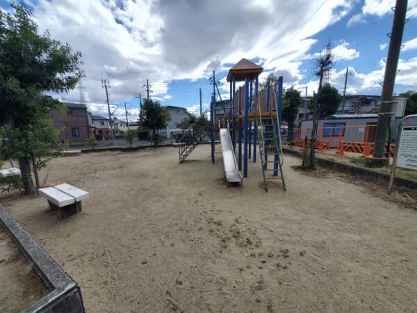 天川団地内 児童遊園まで約849m