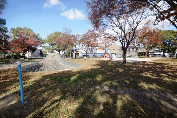 上浜南公園まで約433m