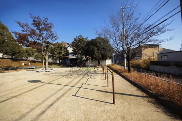 塔ノ前公園まで約1358m