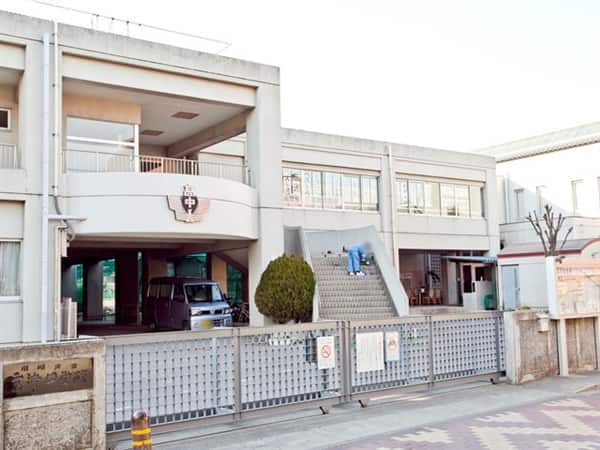 川崎市立高津中学校