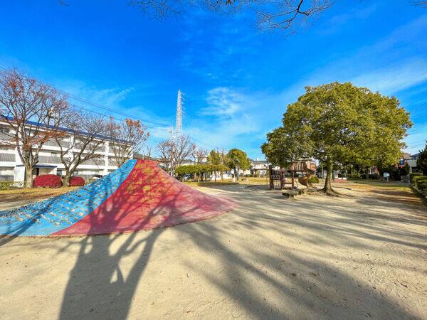 北出公園まで約1268m