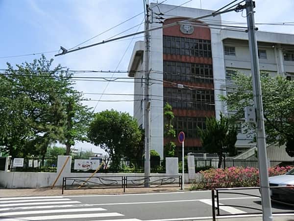 川崎市立塚越中学校