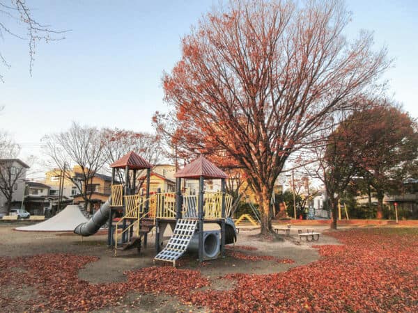 蛇池公園まで約617m