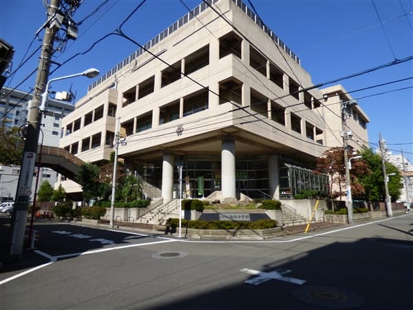 台東区立駒形中学校