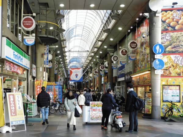 十三フレンドリー商店街まで約1341m