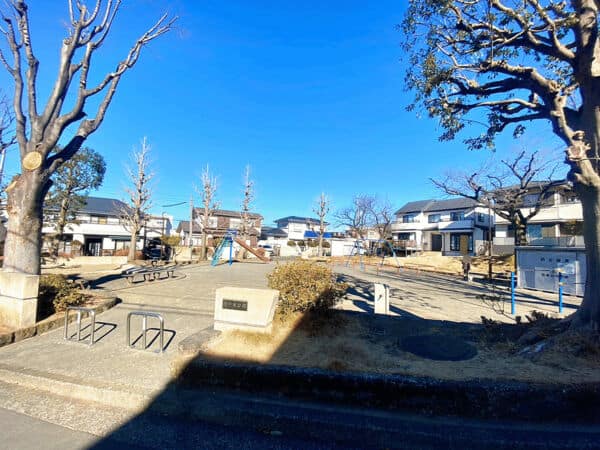 渡戸東公園まで約1017m