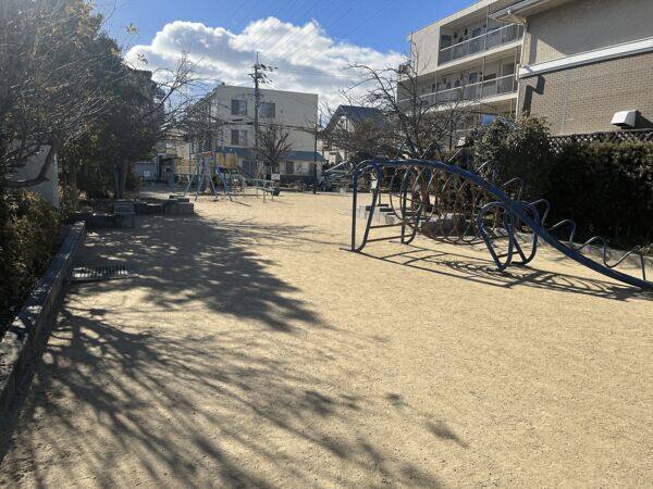 武庫之荘北公園まで約261m