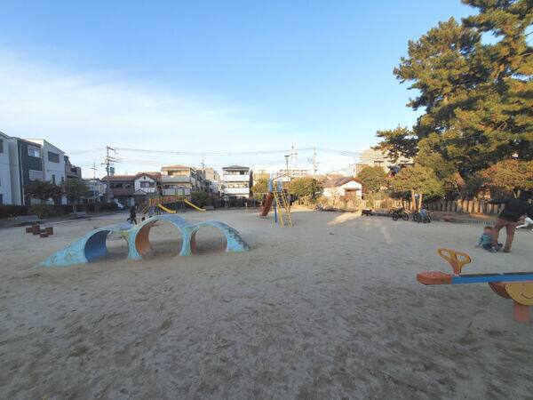 上田公園まで約658m