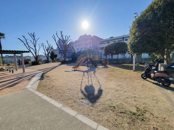 千里園西公園まで約856m
