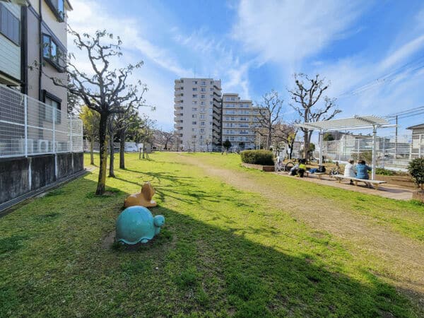 上野芝向ヶ丘町きりんそう公園まで約823m