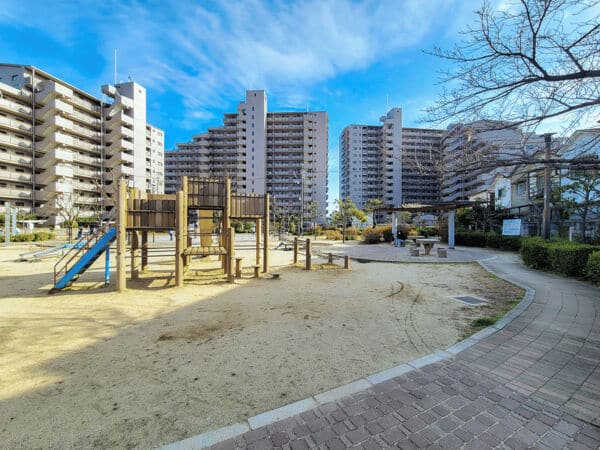東上野芝町マスカット公園まで約205m