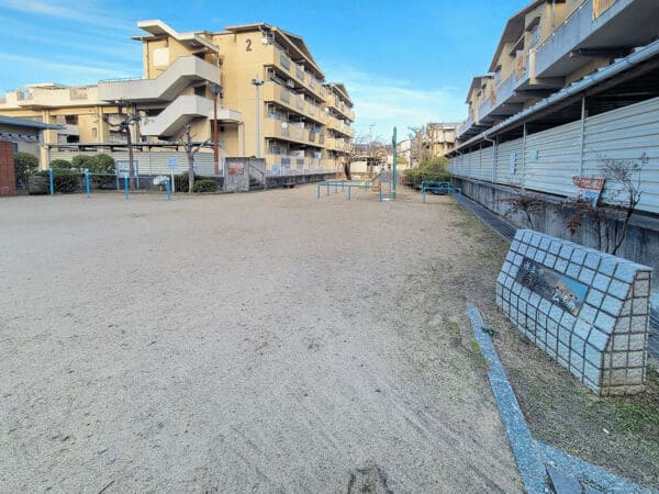 百舌鳥あゆみ広場まで約954m