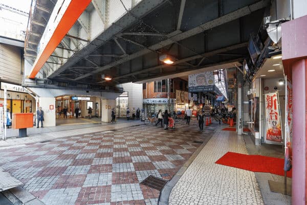桃谷駅前商店街まで約1805m