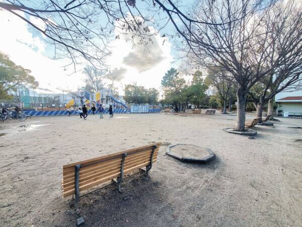 瓦林公園まで約657m