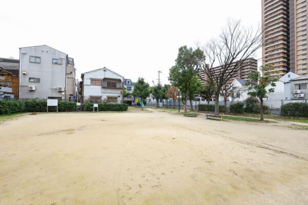 南市岡西公園まで約150m