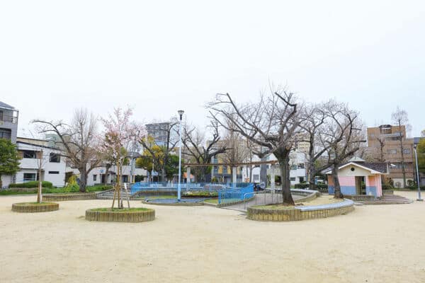 梅香東公園まで約127m