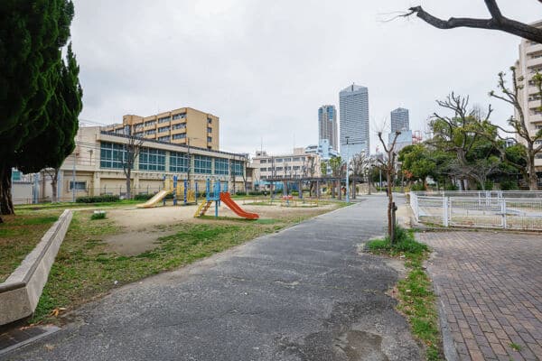 抱月公園まで約1143m