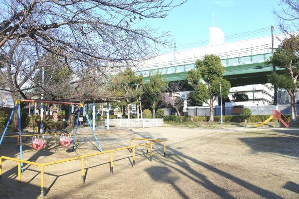 御崎中公園まで約1075m