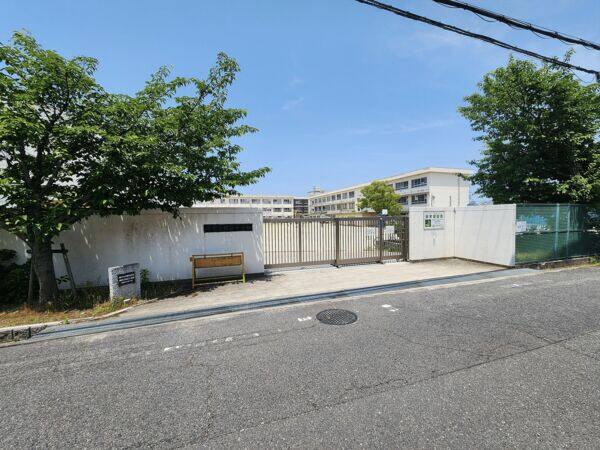 堺市立向丘小学校