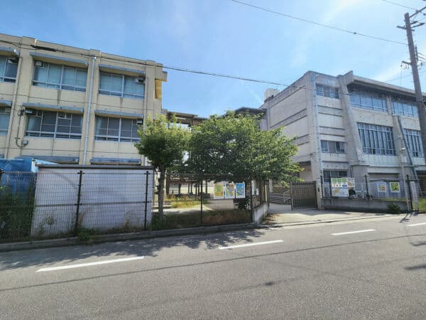 堺市立浜寺石津小学校
