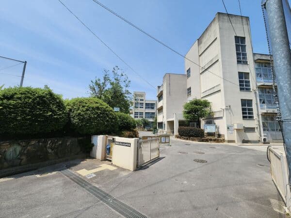 堺市立東百舌鳥中学校