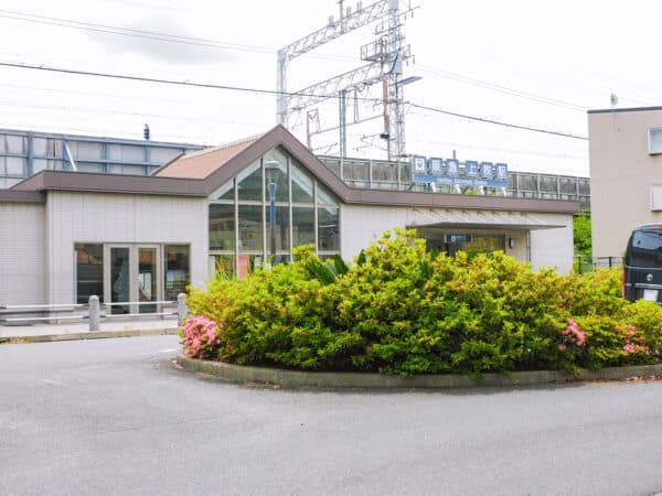 阪急「上牧」駅まで約640m