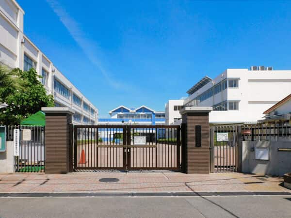 高槻市立高槻小学校
