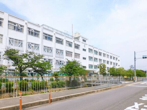 高槻市立芝生小学校