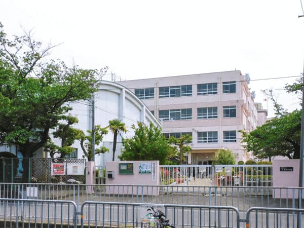 高槻市立寿栄小学校