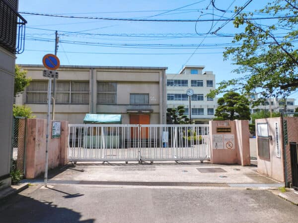高槻市立赤大路小学校