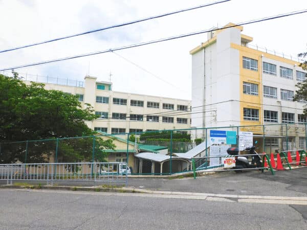 高槻市立日吉台小学校