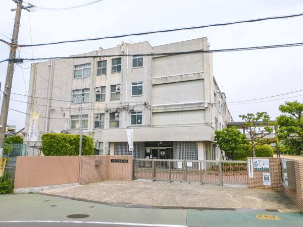 高槻市立如是小学校