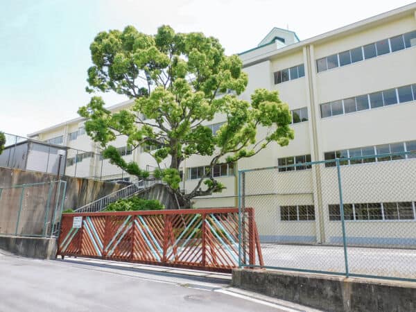 高槻市立北日吉台小学校