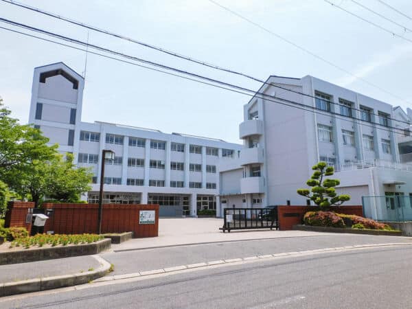 高槻市立阿武山中学校