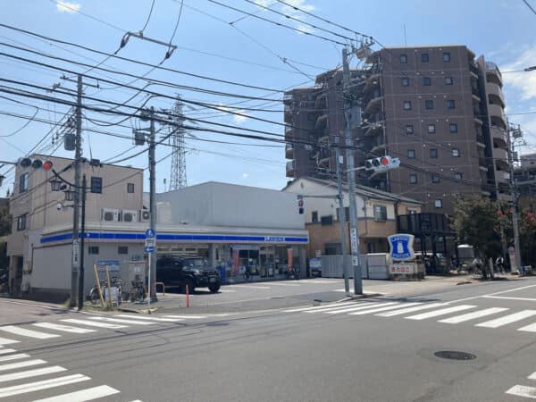 ローソン 綾瀬中央通り店まで約290m