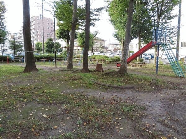 東中新宿第一公園まで約668m
