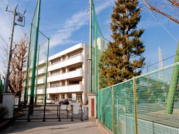 横浜市立六角橋中学校