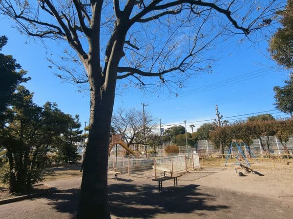 東野第二児童公園まで約353m