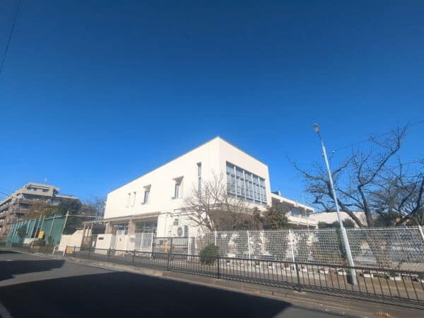 浦安市立富岡幼稚園まで約875m