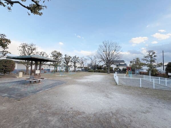 谷下公園まで約1094m