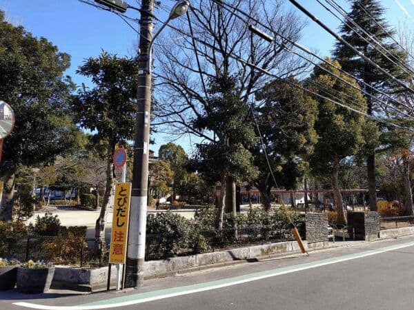 東小松川公園まで約471m