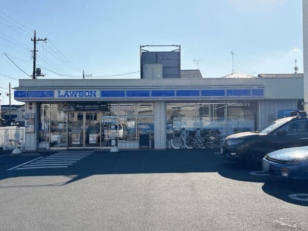 ローソン足立神明南店まで約449m