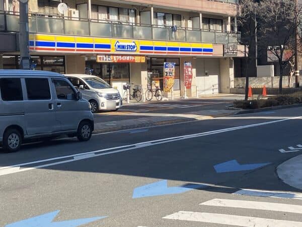 ミニストップ篠崎町1丁目店まで約330m
