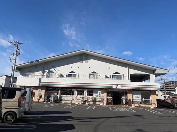 セブンイレブン大宮日進1丁目店まで約313m