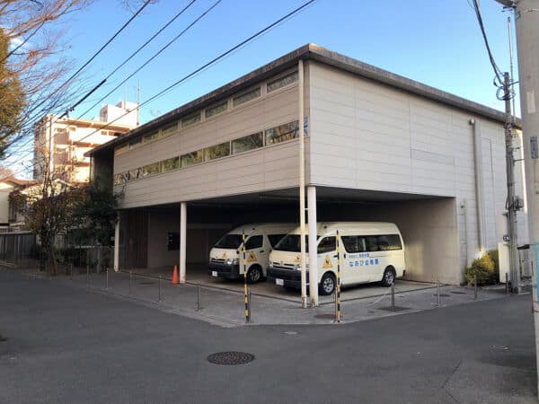 なおび幼稚園まで約1074m