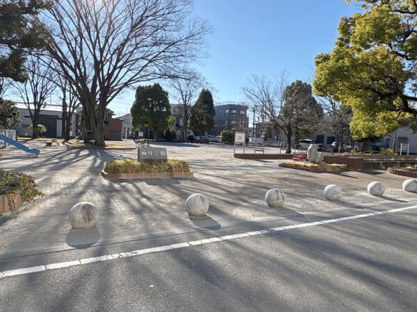 柳坪公園まで約448m
