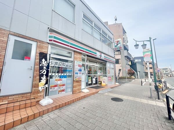 セブン-イレブン板橋大谷口2丁目店まで約411m